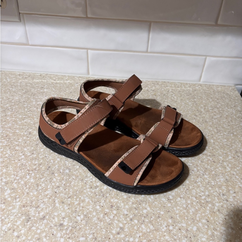 Propet TravelWalker Aspire Sandals (8.5 2E)